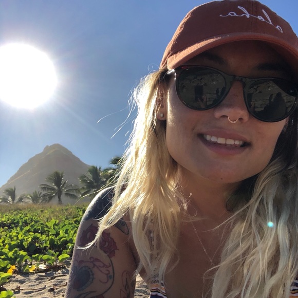 Meet your Posher, Alex - Picture 1 of 1